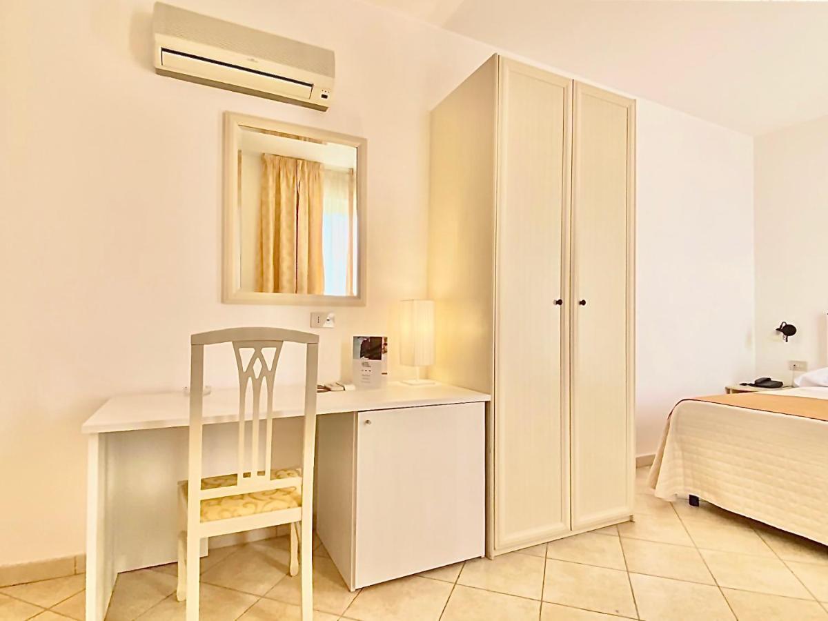Hotel Sylesia Letojanni Ngoại thất bức ảnh