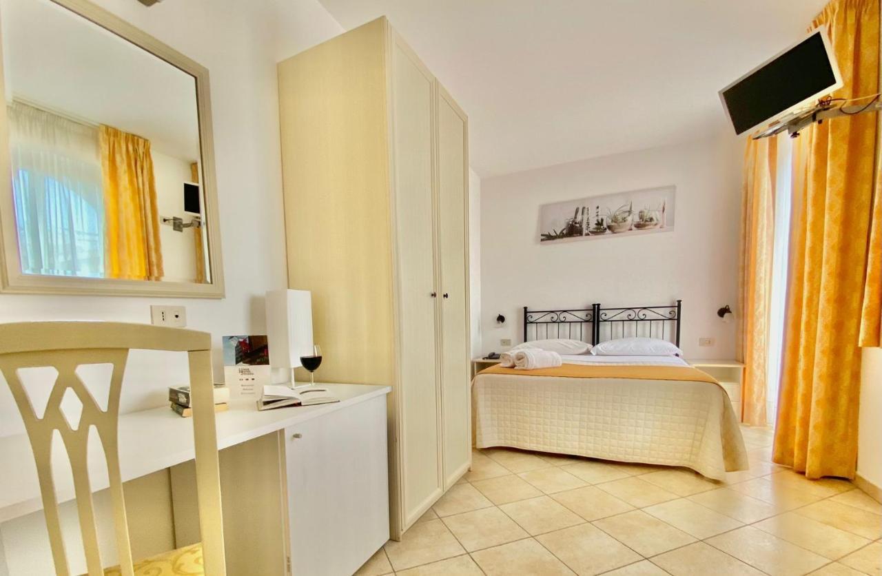 Hotel Sylesia Letojanni Ngoại thất bức ảnh