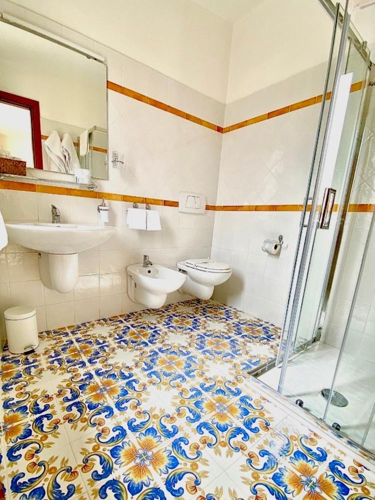 Hotel Sylesia Letojanni Ngoại thất bức ảnh