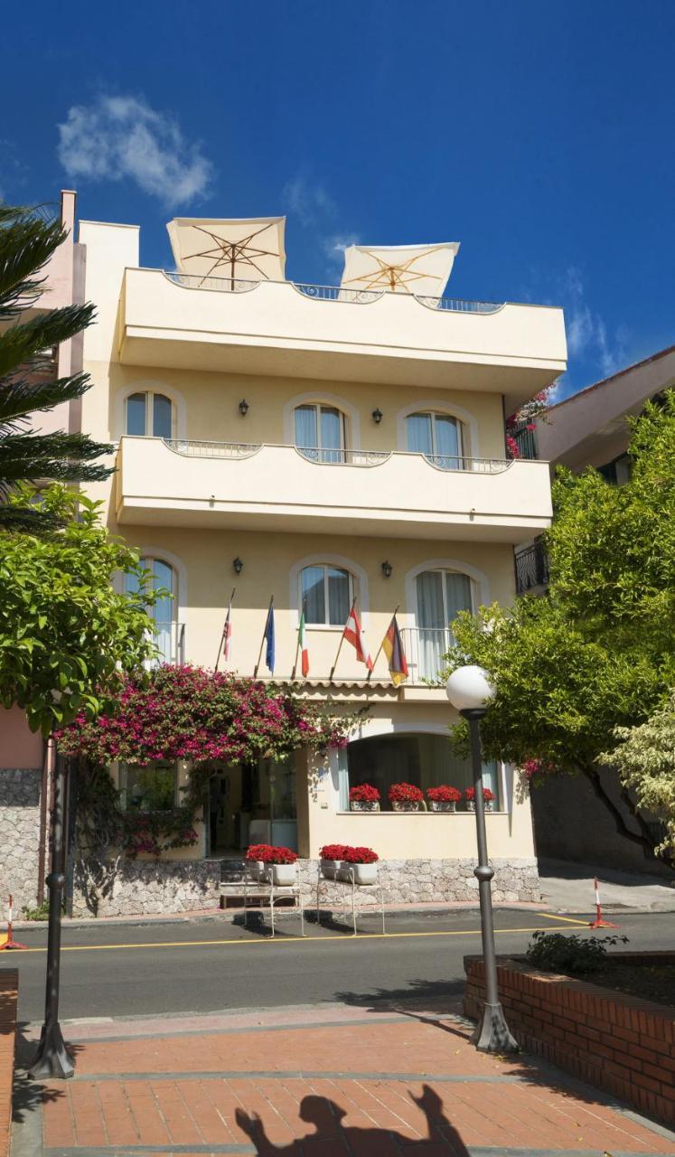 Hotel Sylesia Letojanni Ngoại thất bức ảnh